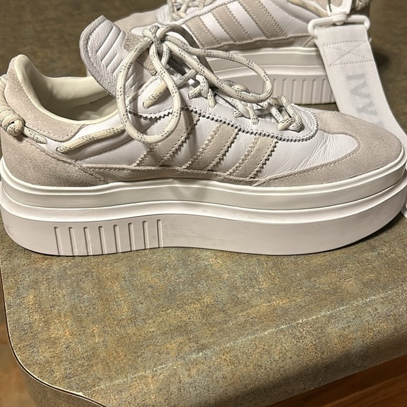 Adidas Ivy Park Super Super Sleek 72 size 8 worn twice in excellent condition - Picture 2 of 10